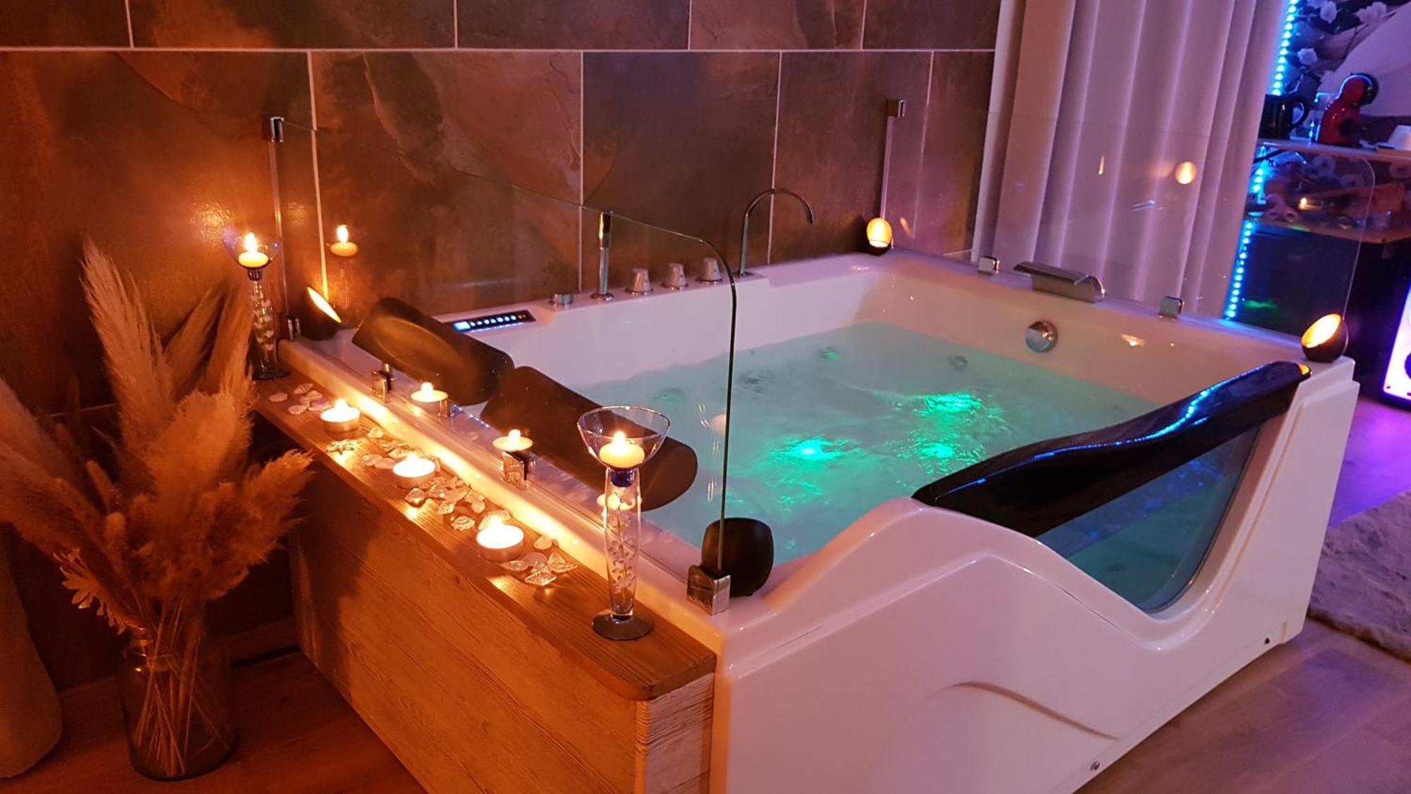 Love Room Jaccuzi Puisserguier 외부 사진
